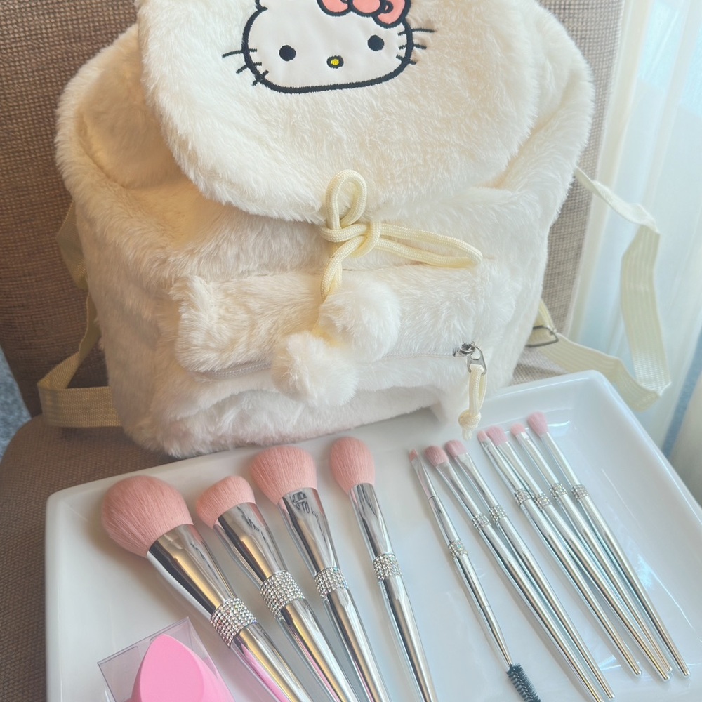 Hello Kitty Pink and Silver Makeup Brushes Set